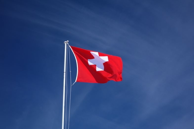 Was ist der Zweck von Hanfversuchen in der Schweiz?