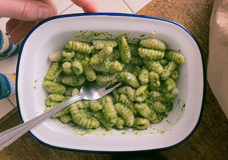 Nudeln mit Hanfsamenpesto